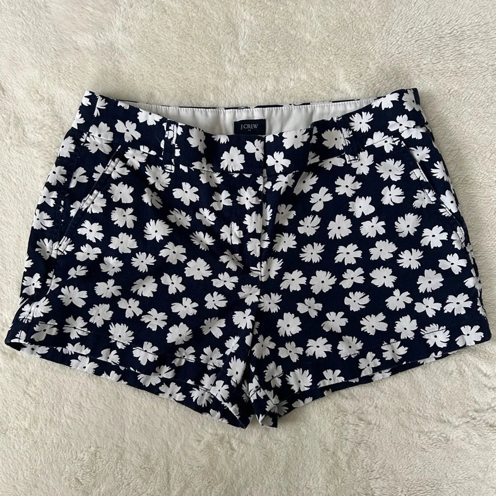 J.Crew Classic Chino Shorts Women's Blue/White Floral, Size 6, Like New